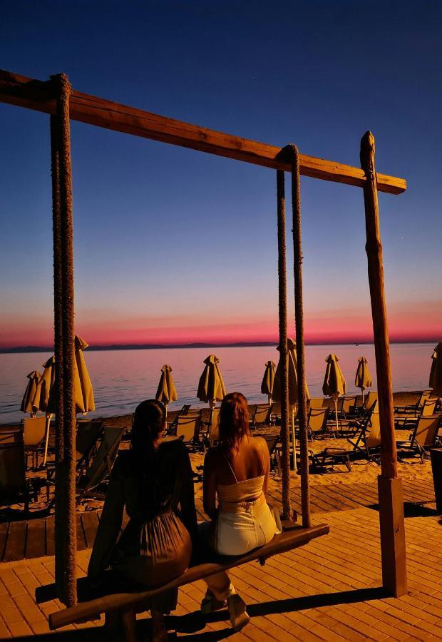 Hotel Golden Sun Néa Meságkala Esterno foto