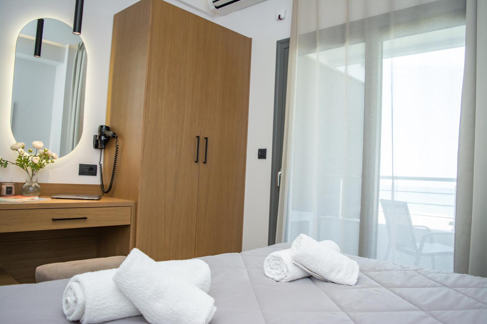 Hotel Golden Sun Néa Meságkala Esterno foto